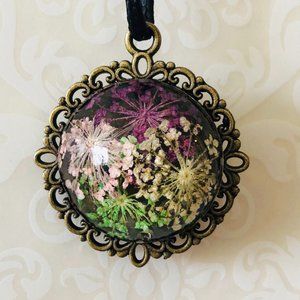 Real Dried Flowers Resin pendant necklace